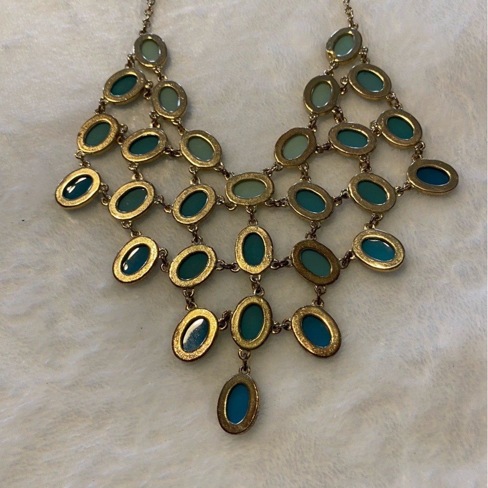 Bib Necklace - Picture 7 of 8